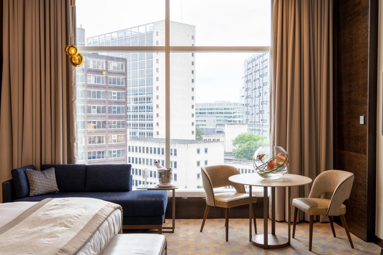 The Lowry Hotel Manchester Exterior foto A room at the hotel